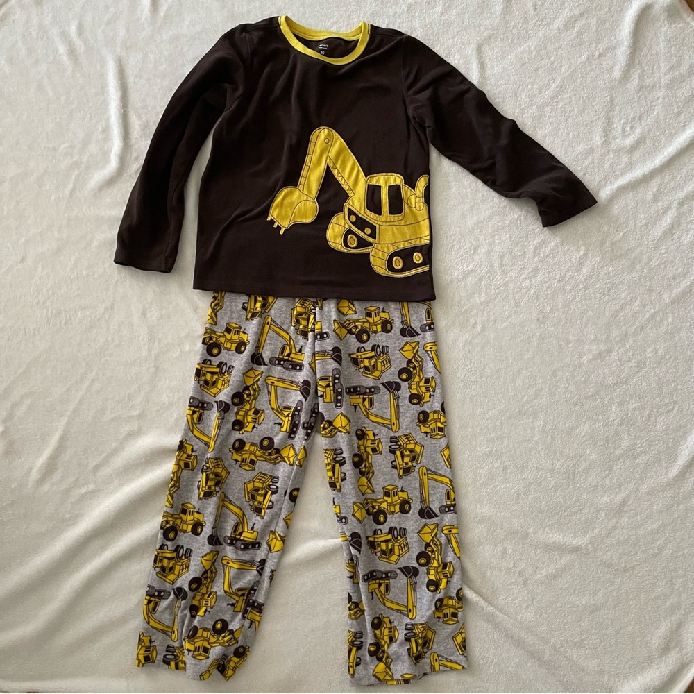 Carters fleece boy’s pajamas 10